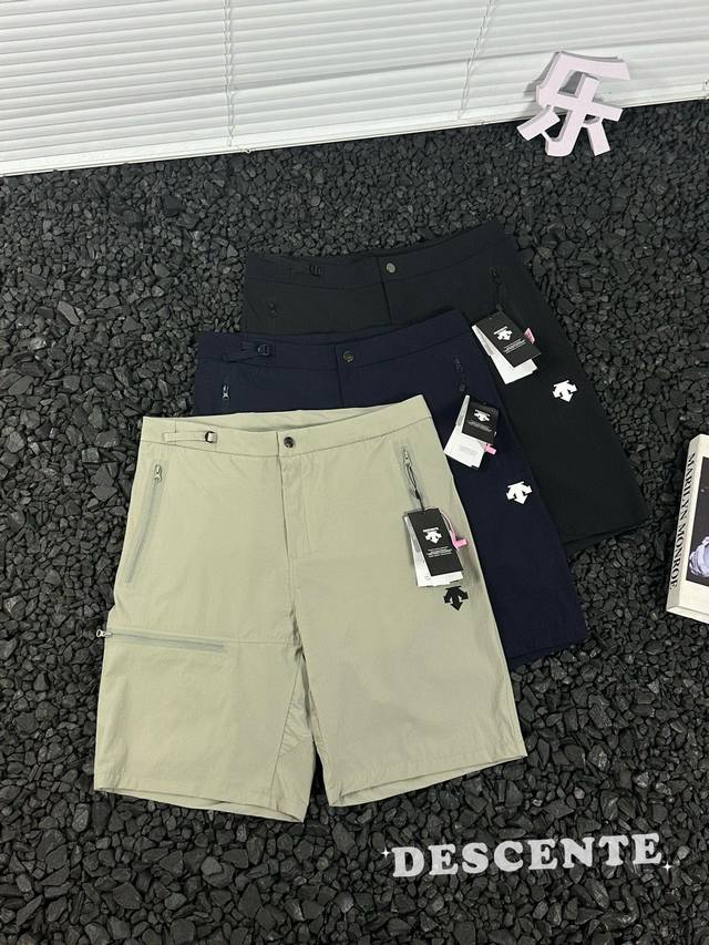 高品 DESCENTE 迪桑特 24ss新款拉链基础款户外休闲短裤 - 台湾公司订单.日本出口订单代工，全身拼接 必入好货！！！顶级户外速干短裤 必须高品质开头