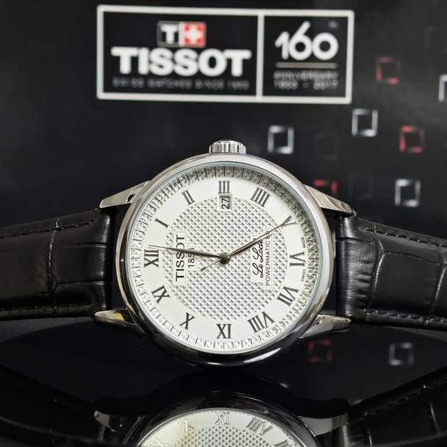 天梭-TISSOT经典力洛克男士系列 型号：T006.407.16.033.00 壳套：顶级版316精钢L 表带：进口小牛皮表带 机芯：顶级自动机械 镜面：矿物