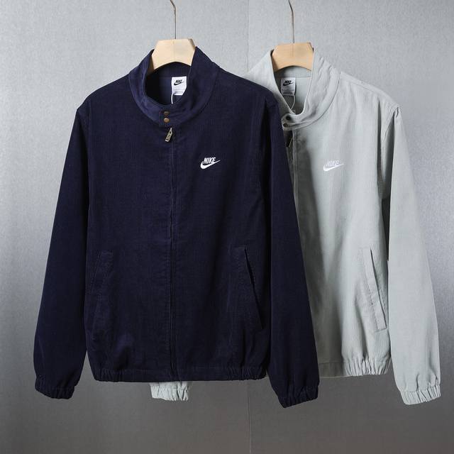 官网在售一比一复刻 Nike Sportswear Club 品牌logo字母刺绣灯芯绒舒适休闲夹克外套 男女款 翡翠地平线 胸前经典LOGO刺绣 ，定制面料柔