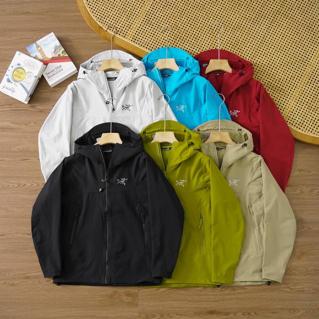 品牌：始祖鸟 ARCTERYX 尺码：M-L-XL-XXL-XXXL 颜色：黑色-原子灰-牛油果绿-脂鲤蓝-浩瀚灰-波尔多红 类型：男士Gamma Hoody防