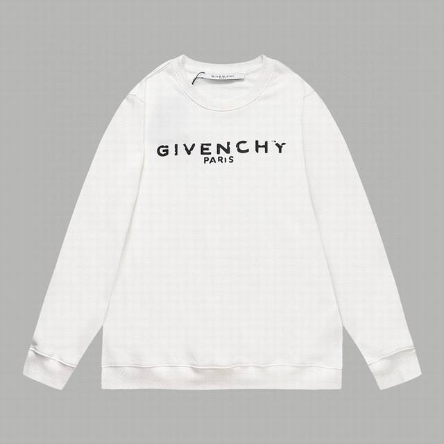 供 顶级版本 Givenchy 纪梵希残缺字母圆领卫衣， G家专柜同步发售，采用400克平纹纯棉毛圈面料，高温热烫印花字母技术，可机洗，耐高温，不会脱落掉色，广