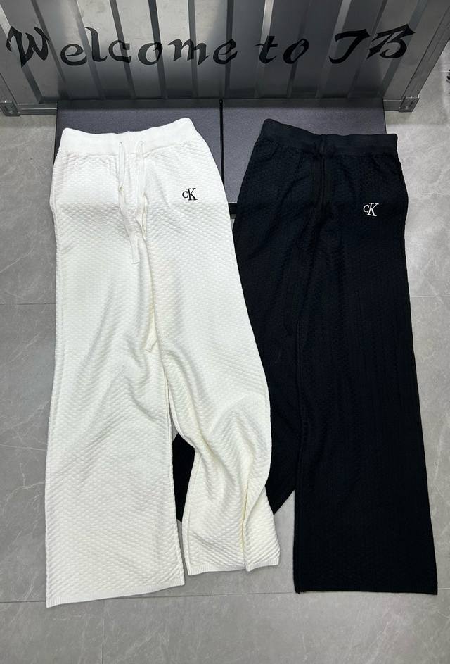 Calvin Klein Jeans CK字母刺绣肌理感抽绳针织裤长裤 款号：24670110547 颜色：白色 黑色 尺码：均码 80-125斤