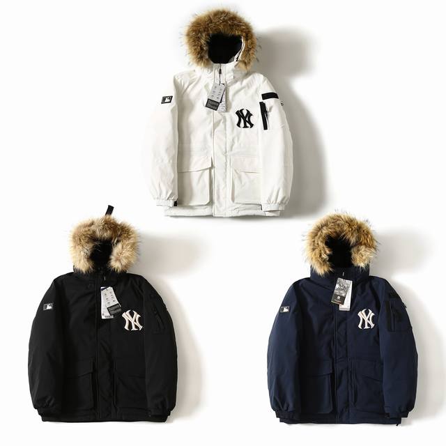 品质保证 全市场顶级版本 MLB纽约洋基队工装羽绒服 胸前独有的刺绣采用日本进口田岛绣花机。 度都有立体饱满的感觉！！ 面料经过贴膜防水处理。手感硬挺舒服。 毛