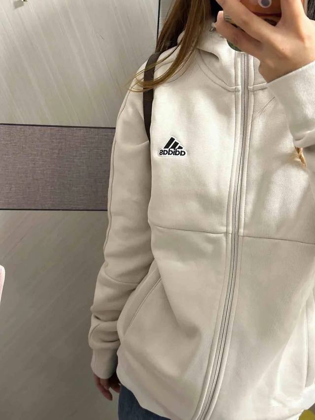 ADIDAS阿迪达斯纯色开衫卫衣女早秋宽松连帽外套百搭休闲美式上衣 原版质量 放心购入 此款采用复合华棉质地软软糯糯有质感！采用拼接设计做工用料非常好采用刺绣工