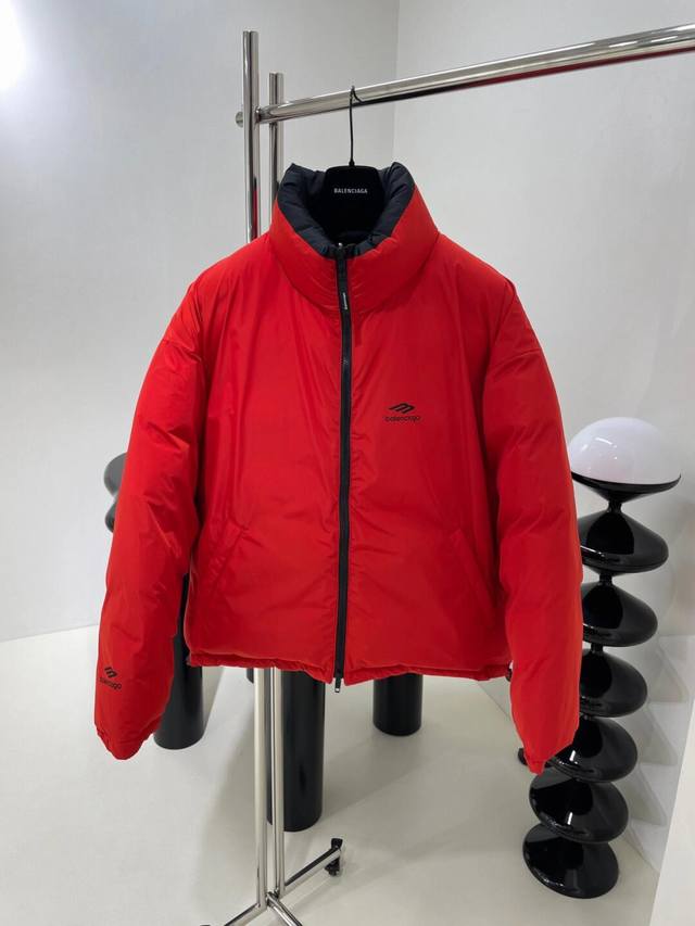 高版本 Balenciaga巴黎世家秋冬新款刺绣字母印花立领拉链宽松版型3B SPORTS ICON TRACKSUIT茧型双面穿阔型龟背羽绒服 香港专柜购入z