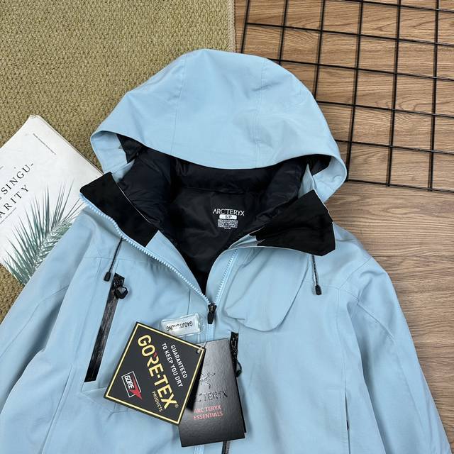 可拆卸羽绒服、冬季新品 出口海外订单ARC’TERYX 始祖鸟男女同款休闲三合一绒内胆羽绒服！ 可拆卸 两穿。可当外套 外层采用GORE-TXE面料！深层防水！