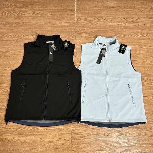 Stone Island 石头岛秋冬加绒防风防雨户外软壳马甲 实拍甄选 品质放心 面料采用高品质软壳加绒 秋冬马甲 上身非常舒服 内里网眼植绒设计 非常考验做工