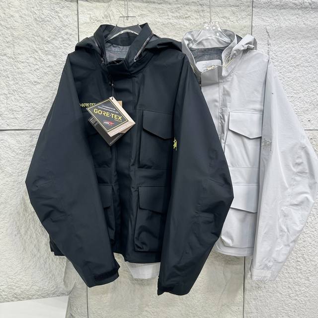 超级牛货来袭纯原一单无补货！Stussy 24ss GORE-TEX M65 JACKET联名全压胶硬壳冲锋衣 男女款防水滑雪服！帽子可收纳～ ♀男女同款！ C