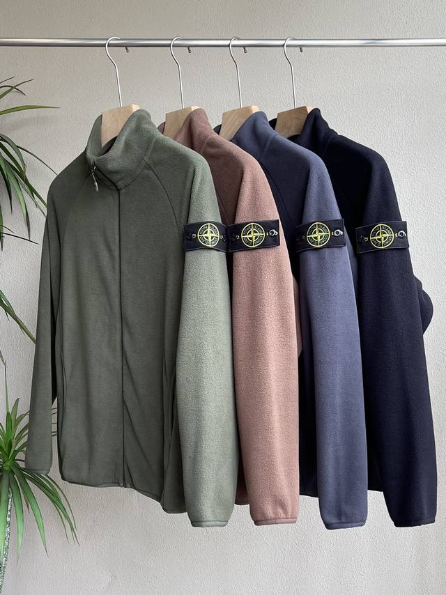 Stone Island 石头岛24秋冬新款 复古宽松摇粒绒保暖拉链长袖外套 - Stone Island 作为一个高街意大利奢侈品牌，已经在国内刮起一阵不小的