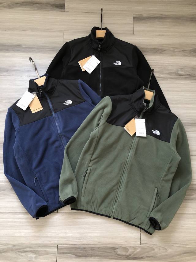 可配90冲锋衣内胆！ TNF丨三色北面 The North Face 小标logo刺绣男女款拼接抓绒内胆摇粒绒夹克外套. 颜色：海军蓝 黑色 绿色 . 材质：抓