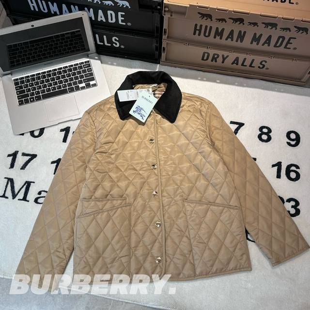 Burberry巴宝莉2024SS 黄金战袍战马标 经典款菱形格纹长袖棉服 老钱风 男女同款 情侣款 -面料：原版一比一定织定染。衔棉菱形格面料，领子采用灯芯绒