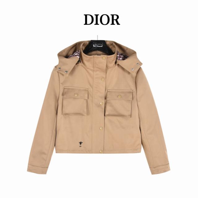 Dior 迪奥 24Fw 工装短款老花内衬双层加厚外套 女款 南油高货 整衣高端定制 短款夹克 帽子可拆卸 自带吸睛气场 里布dior满印logo设计 更具低调