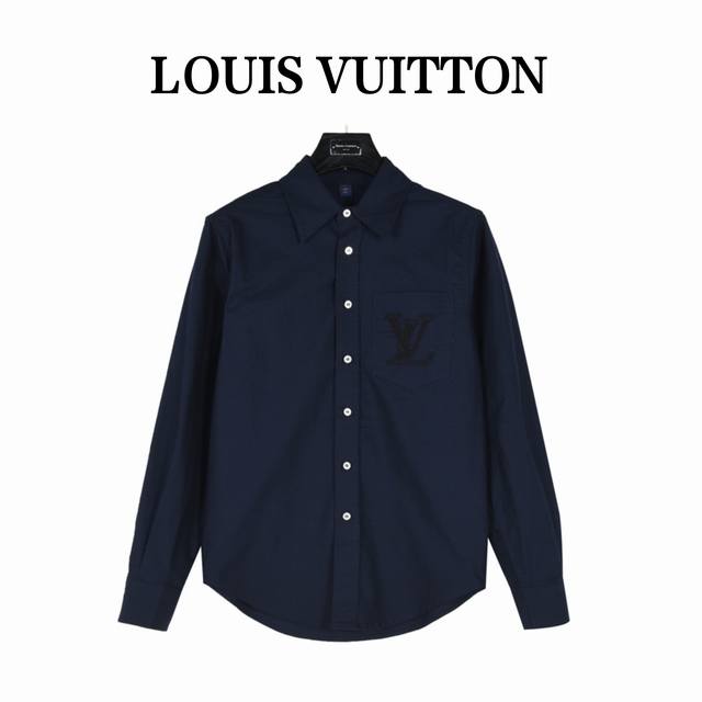 LouisVuitton 路易威登 刺绣棉质长袖衬衫 本款棉质长袖衬衫向航海美学汲取灵感，于胸袋刺绣 LV Nautical Ropes 标识，可为各式造型注入