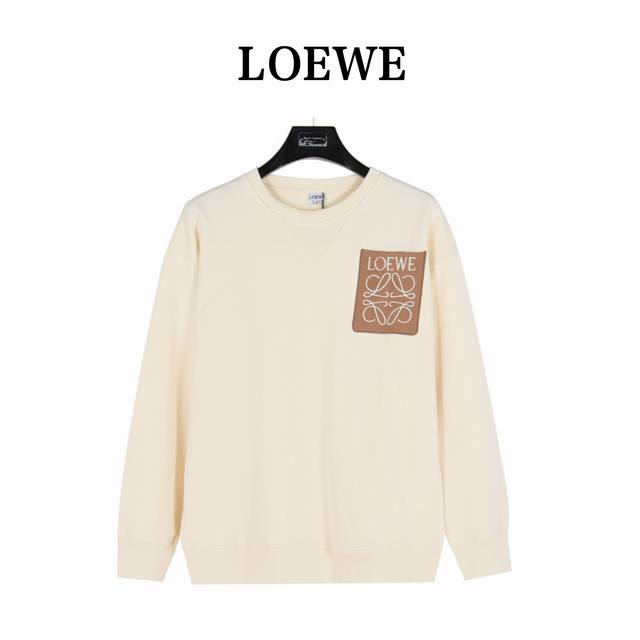 Loewe 罗意威 24Fw 口袋刺绣徽标logo圆领卫衣 今年老罗家最好看的春夏款卫衣，即Anagram口袋毛衣之后， 又出了这款同系列Anagram口袋卫衣