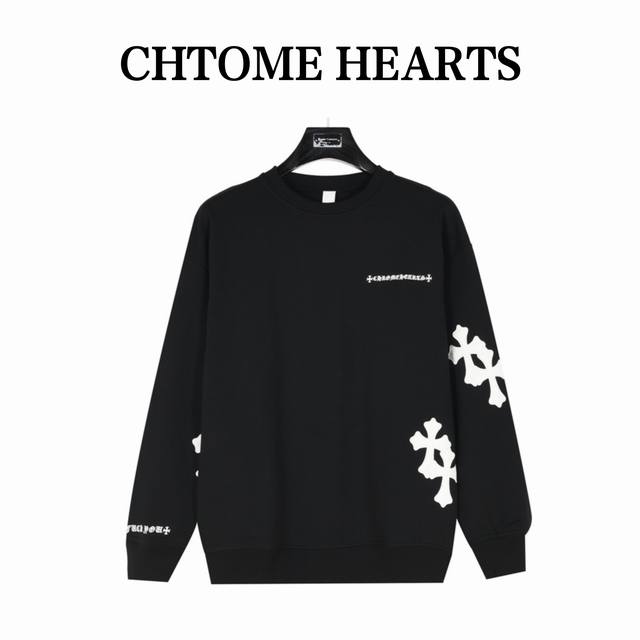 Chrome Hearts 克罗心 24Fw 皮标十字架贴饰刺绣圆领卫衣 CH24秋冬新款贴皮十字架花簇卫衣，克罗心带有中世纪的宗教精神， 那么十字架图案便必不