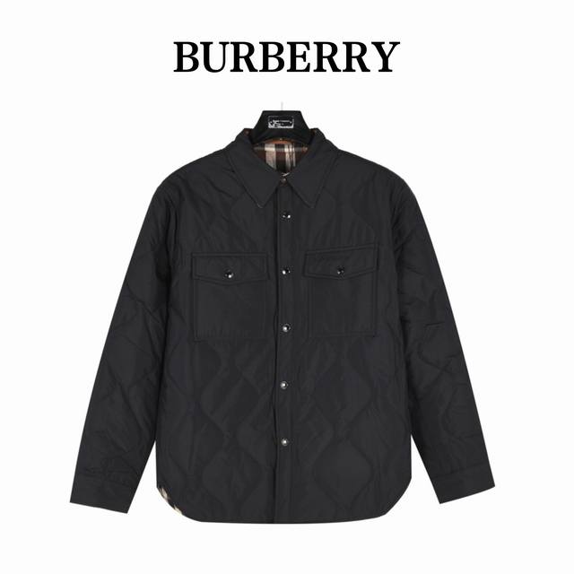 Burberry 巴宝莉 凹形下摆格纹双面棉服外套 贸易渠道稀出，海外精品限量销售。户外产品的典范，这款夹棉外套兼备温暖且轻盈的特质。 最新款专柜同款首发，超正