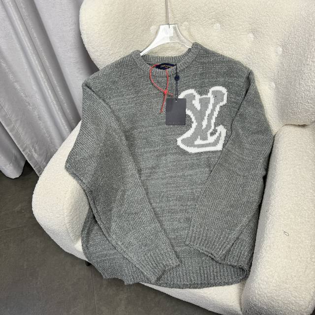 Louis Vuitton路易威登 LV 24FW 镜像Logo嵌花毛衣 原10,900购入 定织定染绵羊毛55% 牦牛毛21% 锦纶20% 氨纶4%羊毛圈圈纱