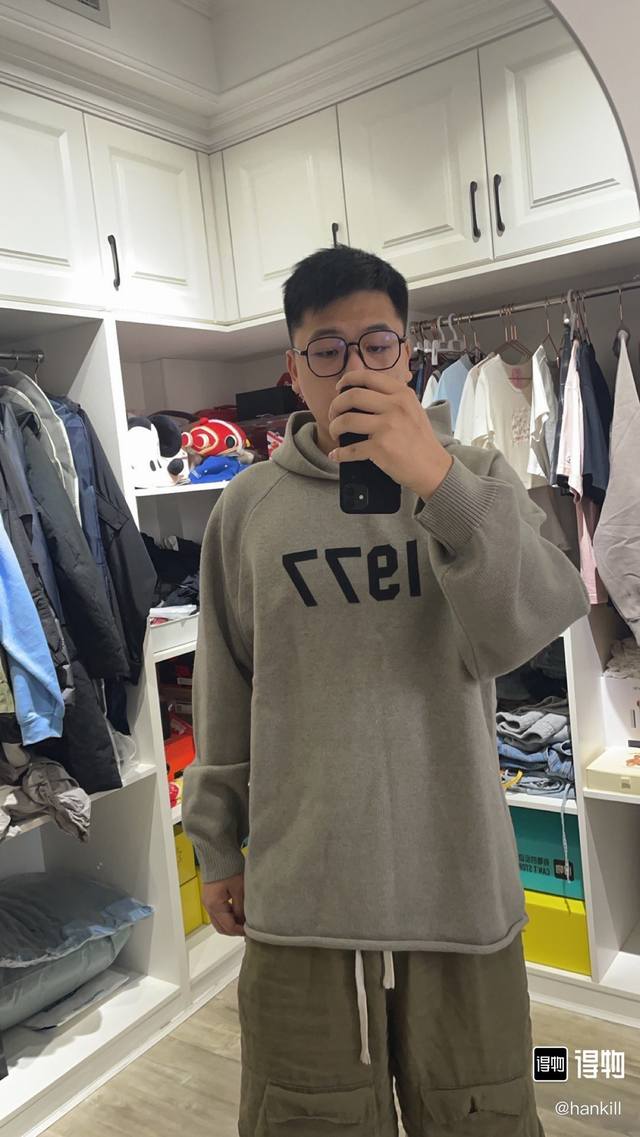 特价76灰色S2 120-160斤 顶级FEAR OF GOD ESSENTIALS 22ss款1977美潮圆领针织衫男女情侣纯棉秋冬连帽毛衣 作为当下超火的美