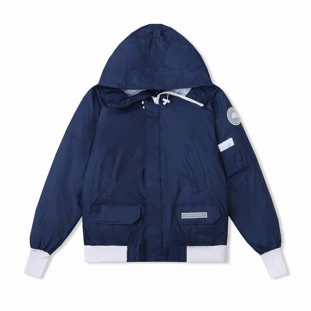 Canada Goosex NBA x Rhude 三方联名 羽绒服 、一直是被公认为最保暖的羽绒服，各种各路ins红人、网红、明星也时长穿他街拍。每年都有做C