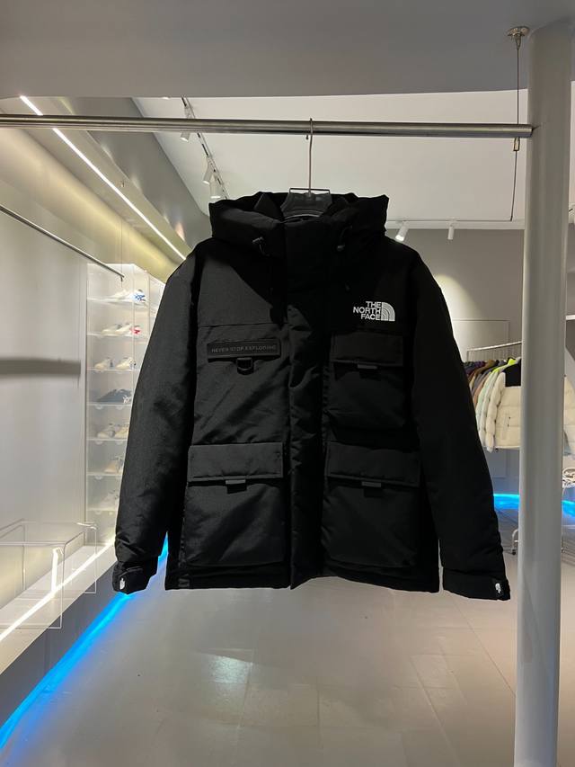 黑色 原版品质 The North Face TNF 北面 多口袋工装连帽羽绒服 可主推！长期有货，不断货！ 尺码：XS S M L XL XXL 颜色：黑色