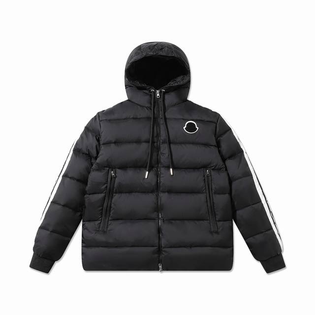 Moncler 蒙口秋冬经典Stellaire黑白撞色织带镶铆钉连帽抽绳羽绒服 90欧标鹅绒填充，看材质清晰可见，都是重工投入，鹅绒羽绒，保暖性极佳，monc