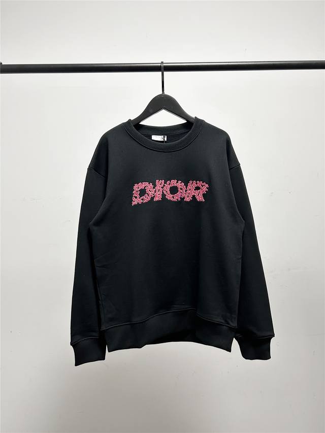 全年不下架 Dior 迪奥圆领卫衣 采用原版400克重双股毛圈布对版定织定染面料 高密度刺绣 2*2螺纹同缸定染零色差 独家品质区别通货 欢迎对比 工艺：刺绣