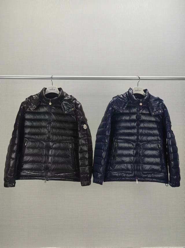 顶级版本 MONCLER 蒙口、2024ss最新款经典秋冬羽绒服 #市面最高版本1:1复刻 原板开发 面料：采用重工顶级90白鸭绒 充羽量蓬松饱满 五金配件全进