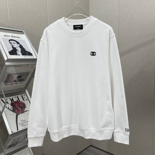 小香Logo刺绣圆领卫衣 款号：6896 颜色：黑 白 码数：S M L XL XXL